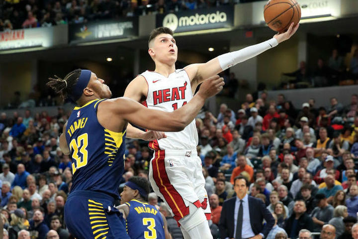 开云体育官网-巴西男篮碾压热火，萨博尼斯送出助攻