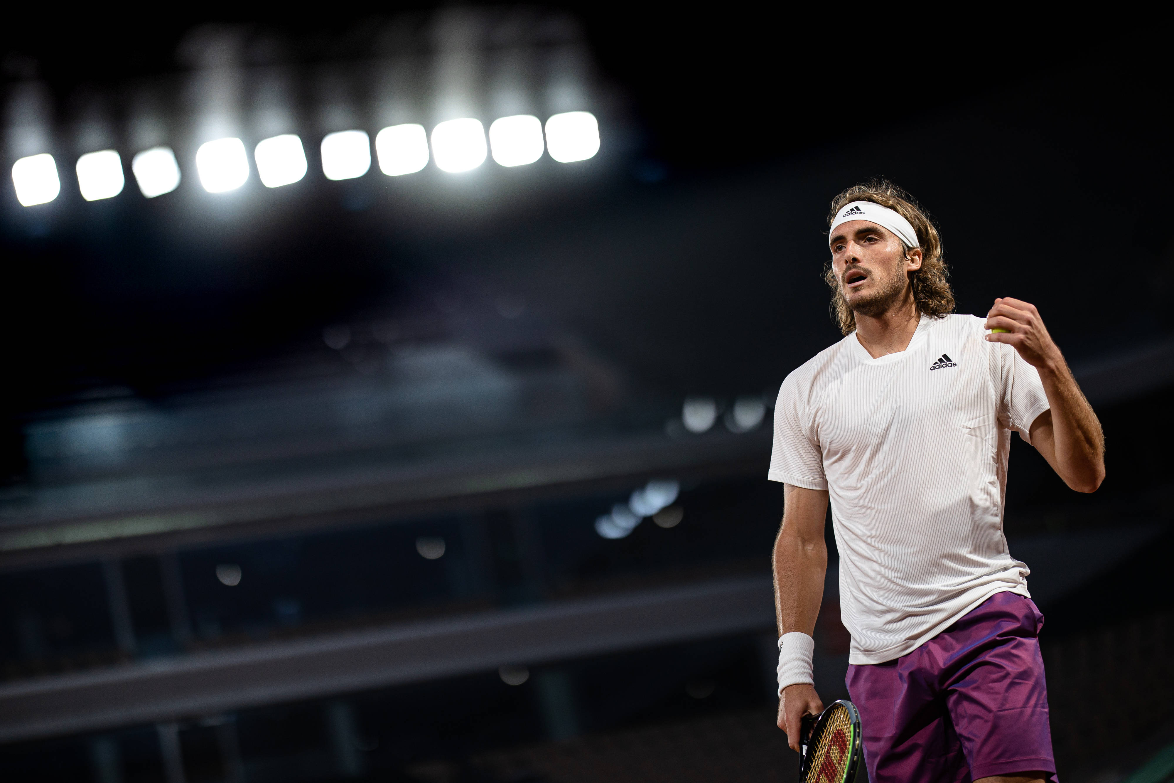 开云体育app-英国网球队碾压日本网球队，西西帕斯爆发神勇