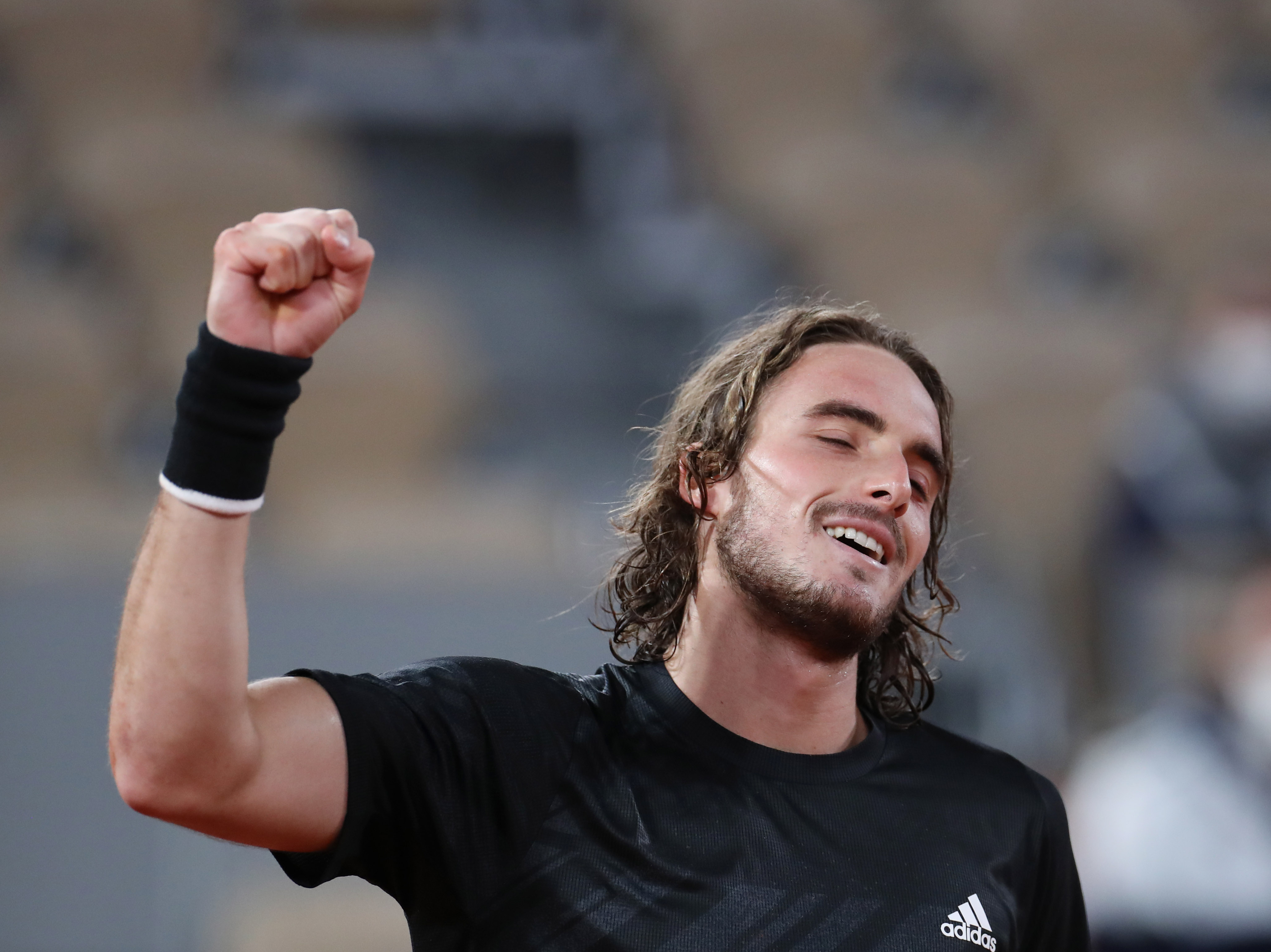 英国网球队碾压日本网球队,西西帕斯爆发神勇 英国网球队碾压日本网球队,西西帕斯爆发神勇