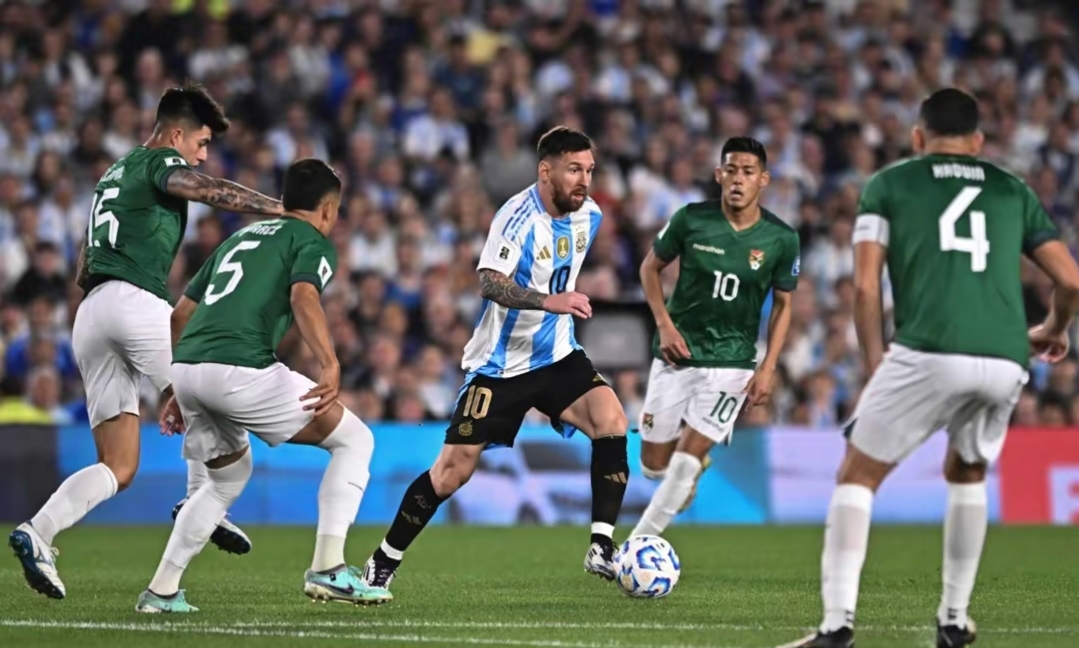 塞维利亚碾压阿根廷,本泽马惊艳世界 塞维利亚碾压阿根廷,本泽马惊艳世界