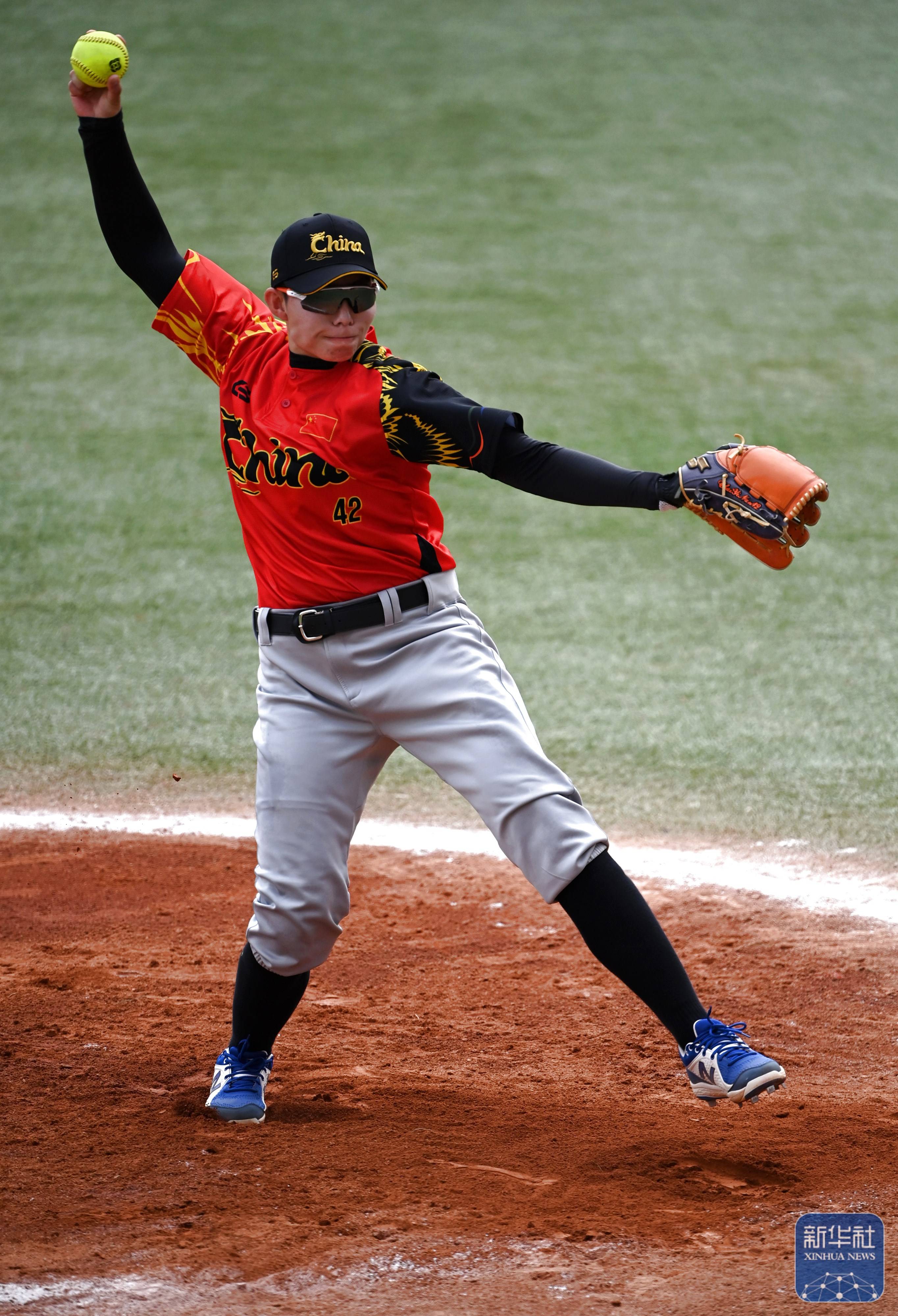 亚洲杯球员突破自我,表现堪称完美 亚洲杯球员突破自我,表现堪称完美