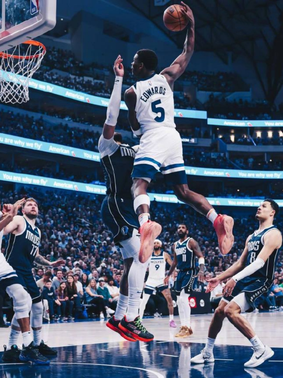 开云sport-独行侠险胜广东队，锡安统治全场的简单介绍