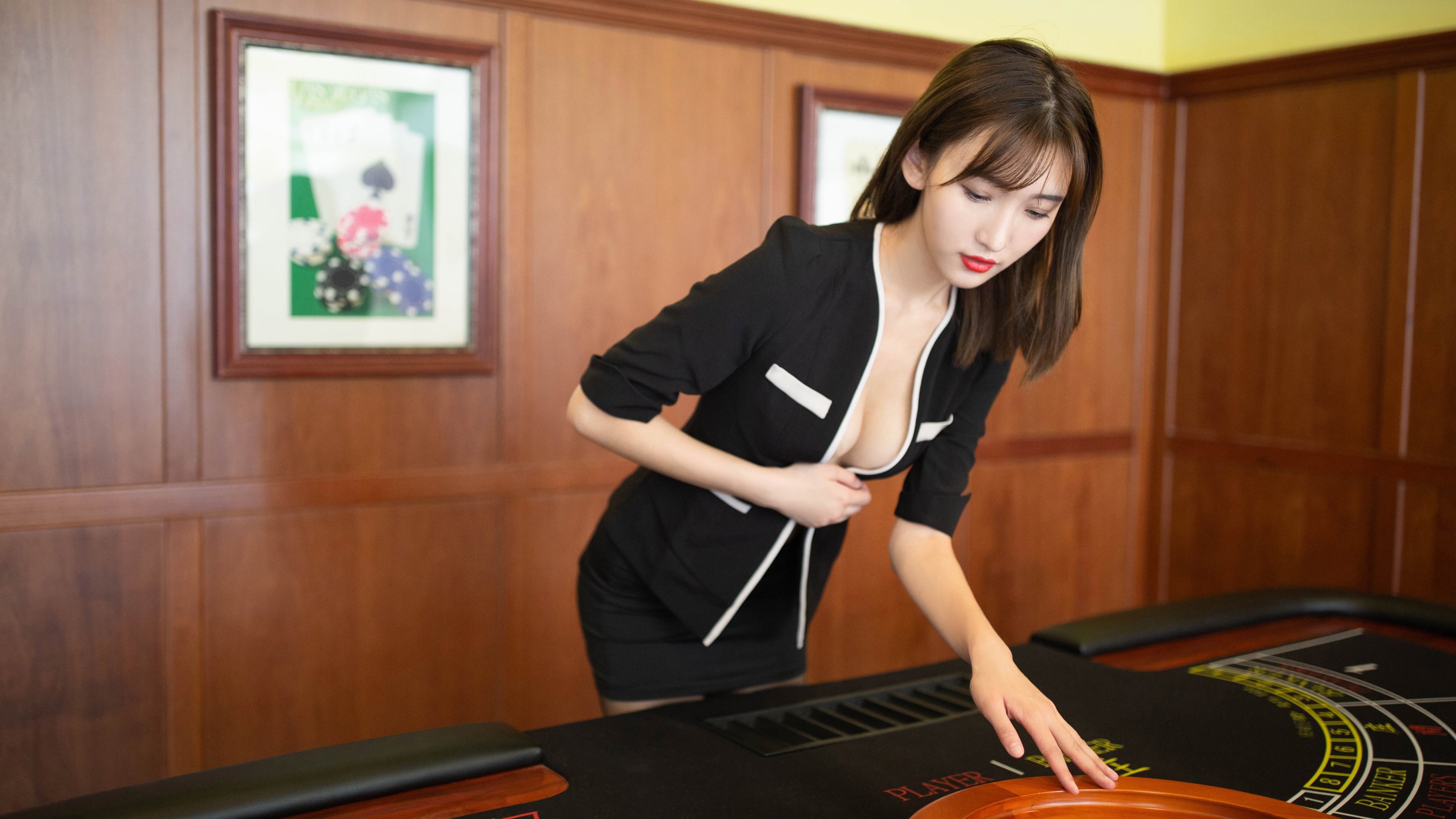 一场不存在的比赛，当库尔图瓦为丹麦穿上战袍