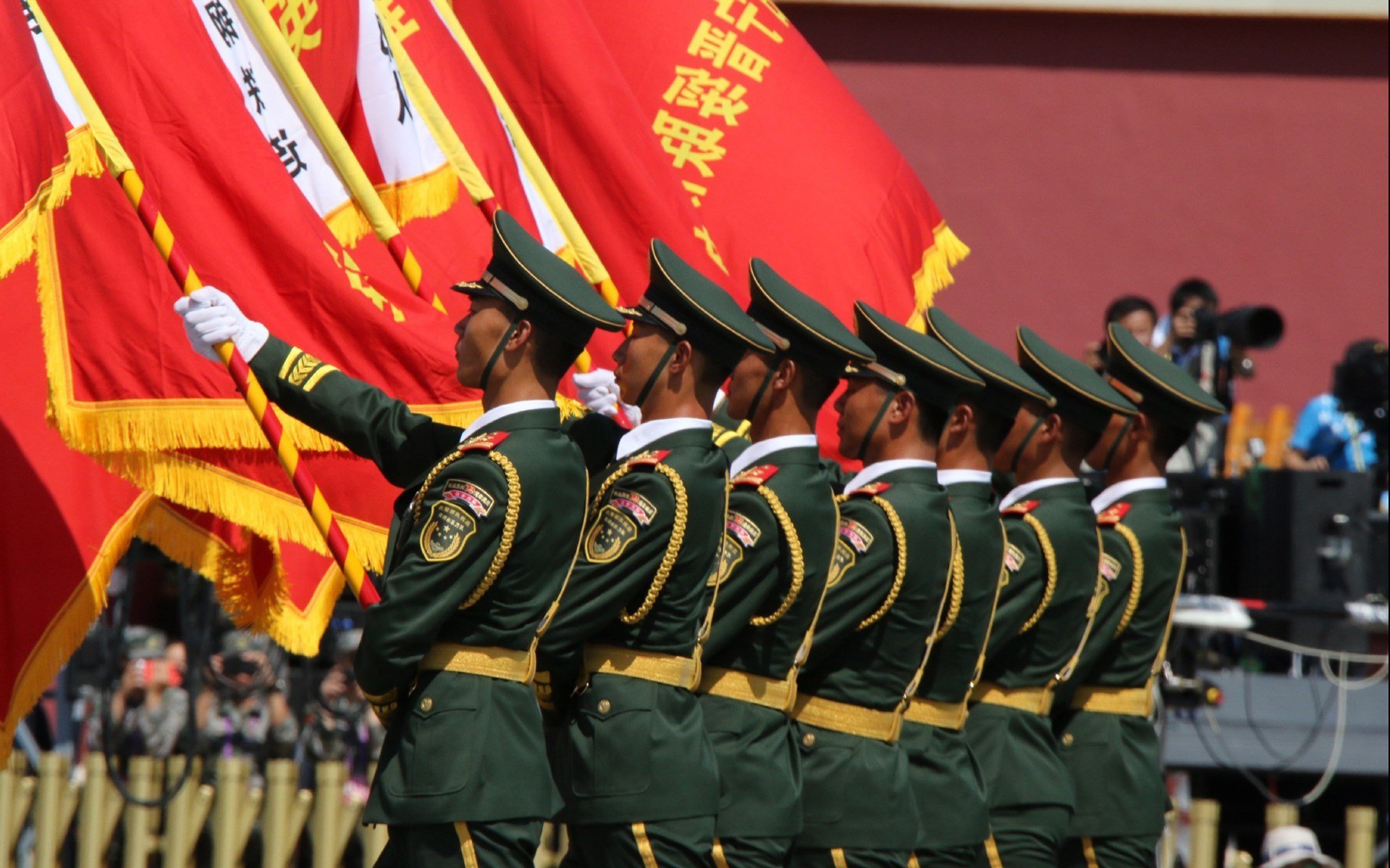 开云体育平台APP-蓝衣军团狂飙突进，佩德里导演美加墨焦点战，乌拉圭六球血洗斯洛伐克